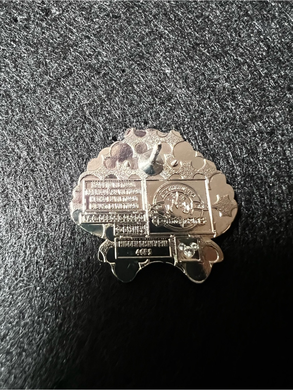 Disney hidden Mickey Thanksgiving Dale wave A 2026 - Picture 2 of 4